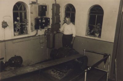 Gemaal-Horn-en-Kuyer
Gemaal van Horn en Kuyerpolder .
Machinist Frans van der Meer.
Eilandseweg 10.
