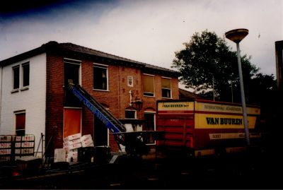 Verhuizing-oude-gemeentehuis
Verhuizing oude gemeentehuis, 12 juni 2003.
Voorstraat 35
