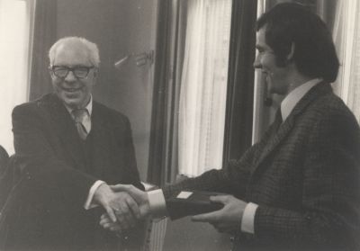 Afscheid-Brgm-Baron-van-Harinxma-thoe-Slooten
Afscheid van Burgemeester Baron van Harinxma thoe Slooten.
Hier neemt hij afschied van gemeenteambtenaar Wim van der Kruys.
