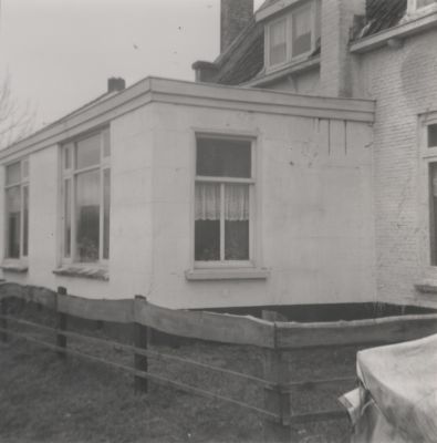 Huis-Fam-Cornelissen
Huis Fam. Cornelisse.
Foto genomen i v m verbouwplannen.
Trefwoorden: Jaagpad Overmeer