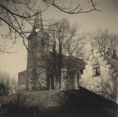 Willibrordkerk
Willibrordkerk op de Berg.
Locatie Kerkstraat, Brilhoek
