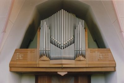 Gereformeerde-kerk-Orgel
Gereformeerde kerk, Dammerweg, Jugendstil raam. Orgel is later naar Roemenië gegaan , nadat de kerk gesloten is.
Trefwoorden: Gereformeerde Kerk