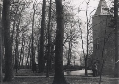 Tuin-bij-het-Kasteel
Wandeling door de tuin van Kasteel Nederhorst.
