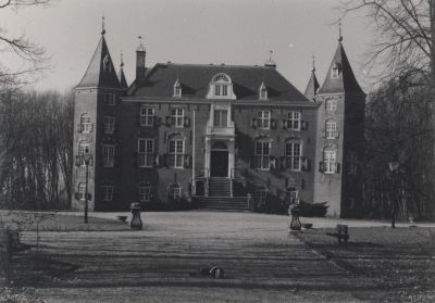 Kasteel-de-Nederhorst
Het kasteel voor de brand.
