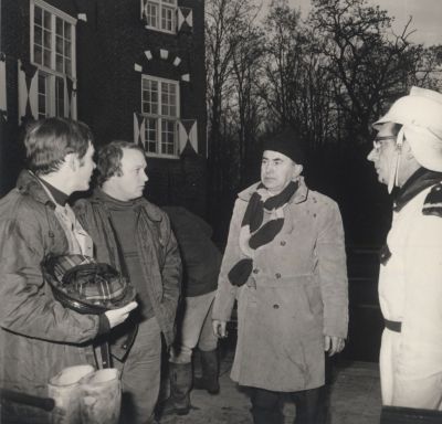 Brand
Rechts op de foto de brandweercommandant de hr Karel Scherpenhuijsen.
 In het midden de eigenaar van het kasteel de heer L J Jonker.
