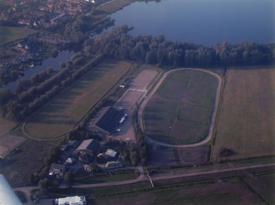 Manege-Laanhoeve
Manege Laanhoeve, Meerlaan 21. Binnenbak. Buitenbak en trainingsbaan voor de Harddravers. 
Zie ook : jaar van de Boerderij
Trefwoorden: Manege, Laanhoeve