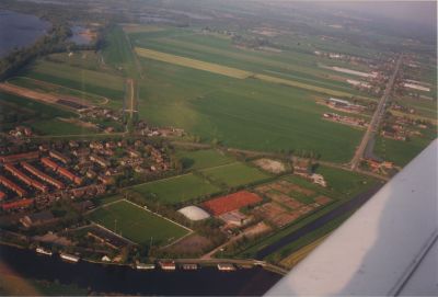 Horstermeer-en-Voetbalvelden
Rechtsboven Horstermeer .
Voorgrond voetbalvelden.
Uiterdijksehof en Overmeer Zuid.
