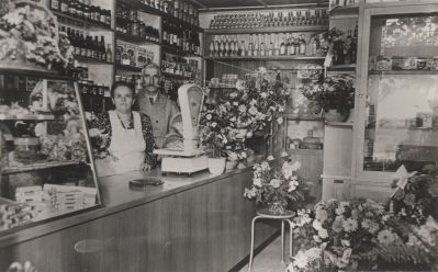 Heropening-van-de-winkel-van-de-fam-Evers
Kruidenierswinkel
