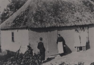 Huis-van-de-familie-Groenestein
Huisje van de familie Groenestein op de plaats waar nu de sluis van de Ballast ligt
Trefwoorden: Rietenkapwoning