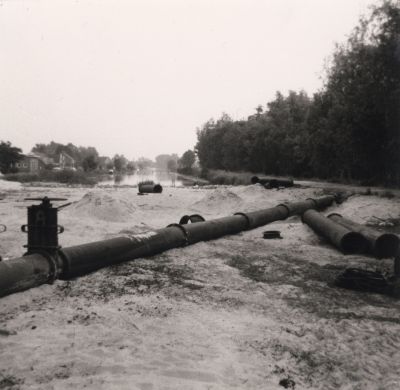 Dempen-Reevaart
Het dempen van de Reevaart
Trefwoorden: Reevaart