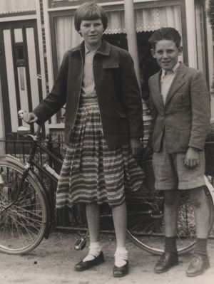 Personen-met-fiets
