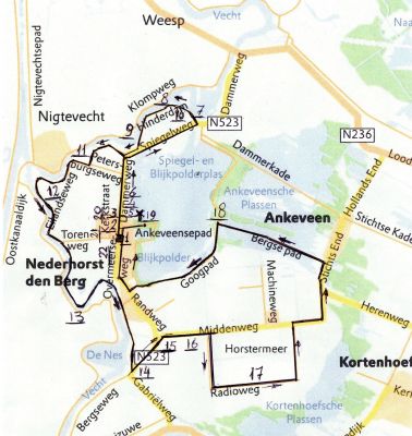 Inzegening-voetbalveld-V-B-O
Inzegening voetbalveld V B O verricht door Pastoor Groot.
De man die op de stoel staat is Jaap Wiegmans.
Trefwoorden: Voetbalvereniging V B O Katholieke vereniging