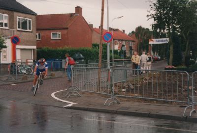 9e-ronde-van-Overmeer
9e ronde van Overmeer. 
Gezicht op de Meidoornlaan.
