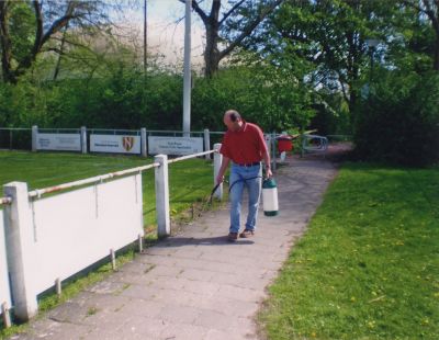 Sportpark V V Nederhorst
Piet Wenneker bezig in Sportpark V.V. Nederhorst aan de Vreelandseweg.
Trefwoorden: Voetbal