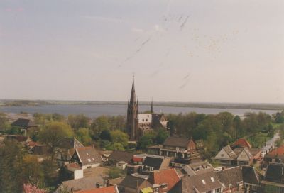 Uitzicht-over-R-K-Kerk-en-Spiegelpolder
Foto genomen vanaf de N.H.kerktoren
Gezicht op de R K Kerk en de Spiegelpolderplas
Trefwoorden: Dammerweg, Spiegelpolderplas