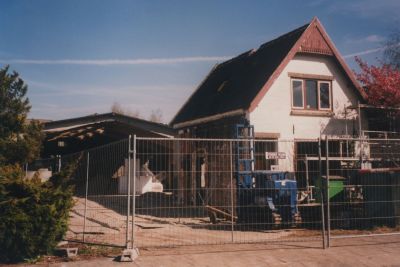 Verbouwing-Overmeerseweg-42
Verbouwing Overmeerseweg 42. Hier zat voorheen smederij Den Bak en Scherpenhuijsen
 later een verwarmingsinstalatiebedrijf, nu Groenestein tuinmachines
Trefwoorden: Verbouwing Overmeerseweg 42