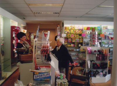 Winkelsluiting
De laatste dag van de drogisterij  