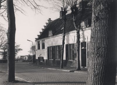 Diaconiewoningen
Woningen eigendom van de Prot. Gemeente.
