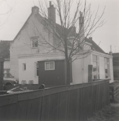 Jaagpad-Overmeer
Genomen i v m verbouwplannen.
Inmiddels staat er een nieuw huis sinds 2013.
Eigenaar Willem Schouten.
Schoonzoon van boertje Cornelissen.
Trefwoorden: Vecht