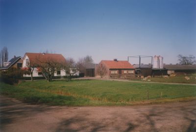 Kippenschuur
Woonhuis met schuren van de fam Vroegindewey.
