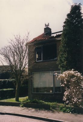 Brand
Schoorsteenbrand.
Op 8-10-2001 is begonnen met de renovatie
