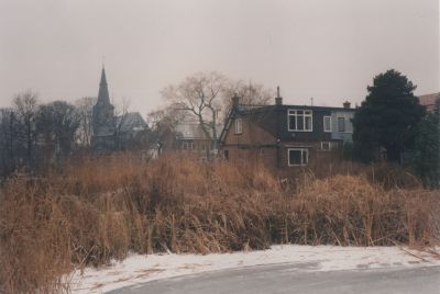 Overmeerseweg-vanaf-de-Ijsbaan
Achterzijde Overmeerseweg 8 en 9 en terrein van de voormalige Garage 