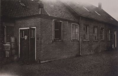 Wasserij-Welgelegen
Wasserij Welgelegen. Eigenaar Fam. Stalenhoef.
Op de foto zoon Bert Stalenhoef.
