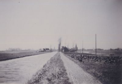 Gezicht-op-het-dorp
Gezicht op het dorp vanuit het Ankeveensepad-  Links staat het huis van Hr- v- Assem
Trefwoorden: Dorpszicht