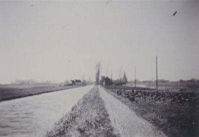 De-Vaart
Ankeveensepad met gezicht op Nederhorst den Berg-  Het water ernaast loopt van Nederhorst den Berg naar Ankeveen
Trefwoorden: Dorpszicht