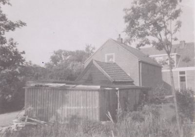 Werkplaats Garage achter bij Ketelaar
Fotos van Werkplaats met Garage t.b.v. een Bouwaanvraag voor 4 garages achter Ketelaar
Trefwoorden: Ketelaar