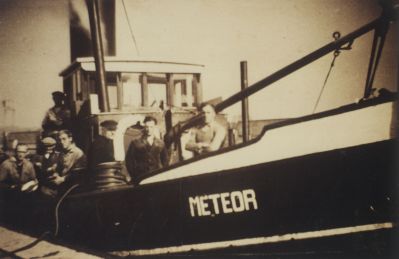 Stoomsleepboot-voor-de-zandcontainers
Stoomsleepboot 