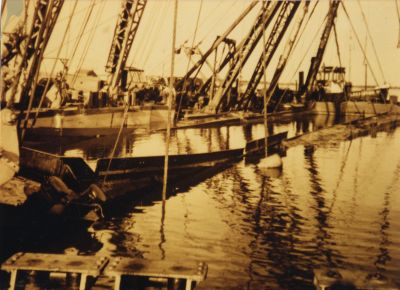 Berging-gezonken-zandbak
a Het lichten van een gezonken bak
Trefwoorden: Spiegelpolder Zandwinning Berging Ballast Nedam