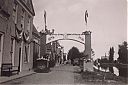 Bestandsnaam=A99999_(FSTV1)_@19380000F_@40-jarig-jubileum-van-Konigin-Wilhelmina_@Voorstraat_@_(01-20-07-866_A-v-d-Linden).jpg
Bestandsgrootte=221KiB
Afmetingen = 1908x1269
Datum toegevoegd = 16 apr 2021 A99999_(FSTV1)_@19380000F_@40-jarig-jubileum-van-Konigin-Wilhelmina_@Voorstraat_@_(01-20-07-866_A-v-d-Linden).jpg