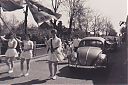 Bestandsnaam=A99999_(FSTV1)_@19560000F_@Koninginnedag_@Voorstraat_@_(06-23-31-851_L-van-Weeghel).jpg
Bestandsgrootte=317KiB
Afmetingen = 2329x1561
Datum toegevoegd = 16 apr 2021 A99999_(FSTV1)_@19560000F_@Koninginnedag_@Voorstraat_@_(06-23-31-851_L-van-Weeghel).jpg