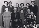 A99999_(GRPS1)_@19520000F_@Brugwachter-Jan-Pouw-met-gezin-Brugwachtershuis_@Dammerweg_@_(07-17-03a-549_Fam-Pouw).jpg