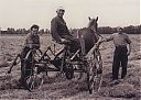 Bestandsnaam=A99999_(GRPS1)_@19650000F_@Groep-boerderijwerkers-in-de-Kuijerpolder_@Eilandseweg_@_(09-05-01a-271_Nb).jpg
Bestandsgrootte=1148KiB
Afmetingen = 4849x3457
Datum toegevoegd = 20 apr 2021 A99999_(GRPS1)_@19650000F_@Groep-boerderijwerkers-in-de-Kuijerpolder_@Eilandseweg_@_(09-05-01a-271_Nb).jpg