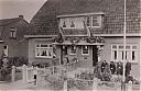 A99999_(HUIS1)_@19380000F_@Versierde-woning-voor-Bruidsdagen_@Dammerweg_@_(01-20-09-868_A-v-d-Linden).jpg