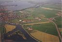 Bestandsnaam=A99999_(LCHT1)_@19880000F_@Luchtfoto-van-Overmeer-en-Spiegelplas_@Overmeer_@_(08-15-20-418_R-Kroon).jpg
Bestandsgrootte=713KiB
Afmetingen = 3501x2369
Datum toegevoegd = 16 apr 2021 A99999_(LCHT1)_@19880000F_@Luchtfoto-van-Overmeer-en-Spiegelplas_@Overmeer_@_(08-15-20-418_R-Kroon).jpg
