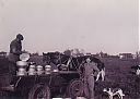 A99999_(MLKN1)_@19450000F_@Snoek-sr-en-zoon-Piet-na-het-melken-bij-de-kar_@Eiland_@_(05-10-07a-168_P-N-Snoek).jpg